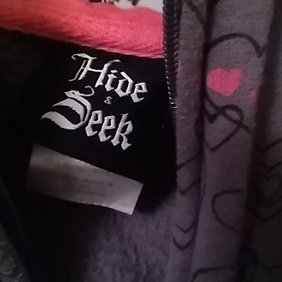 Hide and seek zip up hearts hoodie - Picture 3 of 3